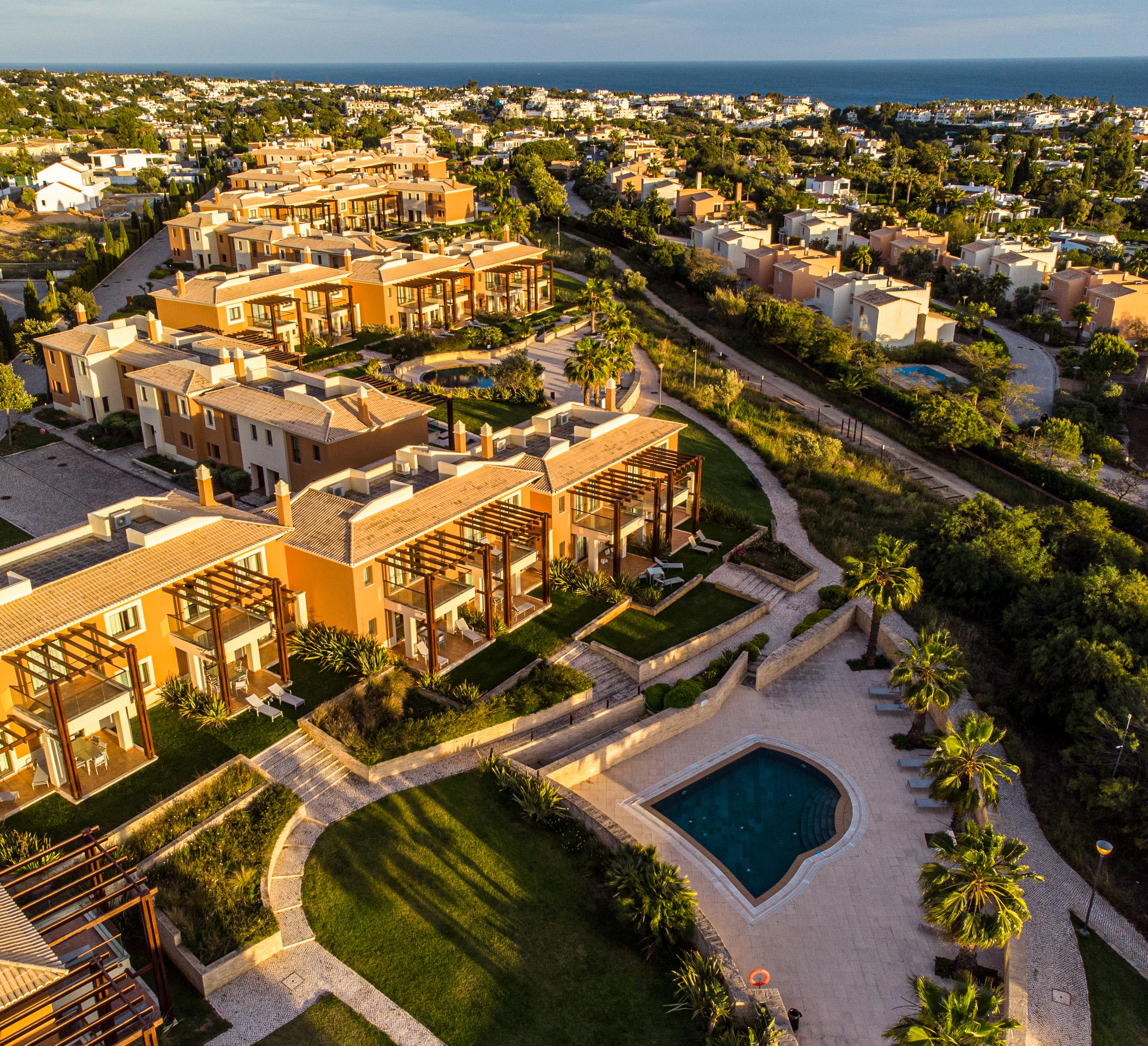 Monte Santo Resort Carvoeiro  Dış mekan fotoğraf Aerial view of the resort