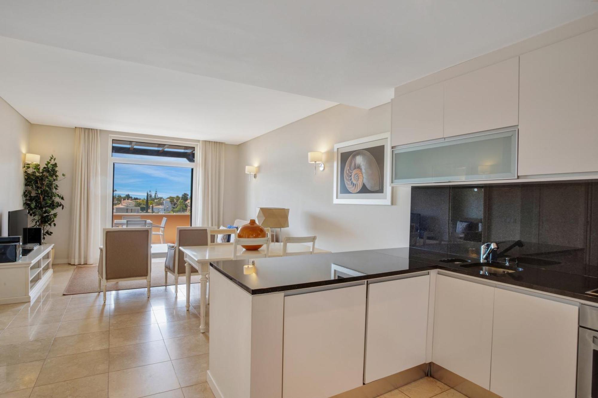 Monte Santo Resort Carvoeiro  Dış mekan fotoğraf A modern kitchen