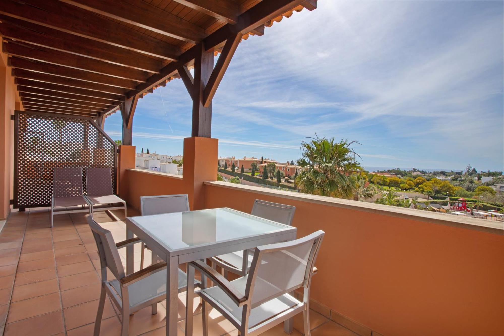 Monte Santo Resort Carvoeiro  Dış mekan fotoğraf A balcony