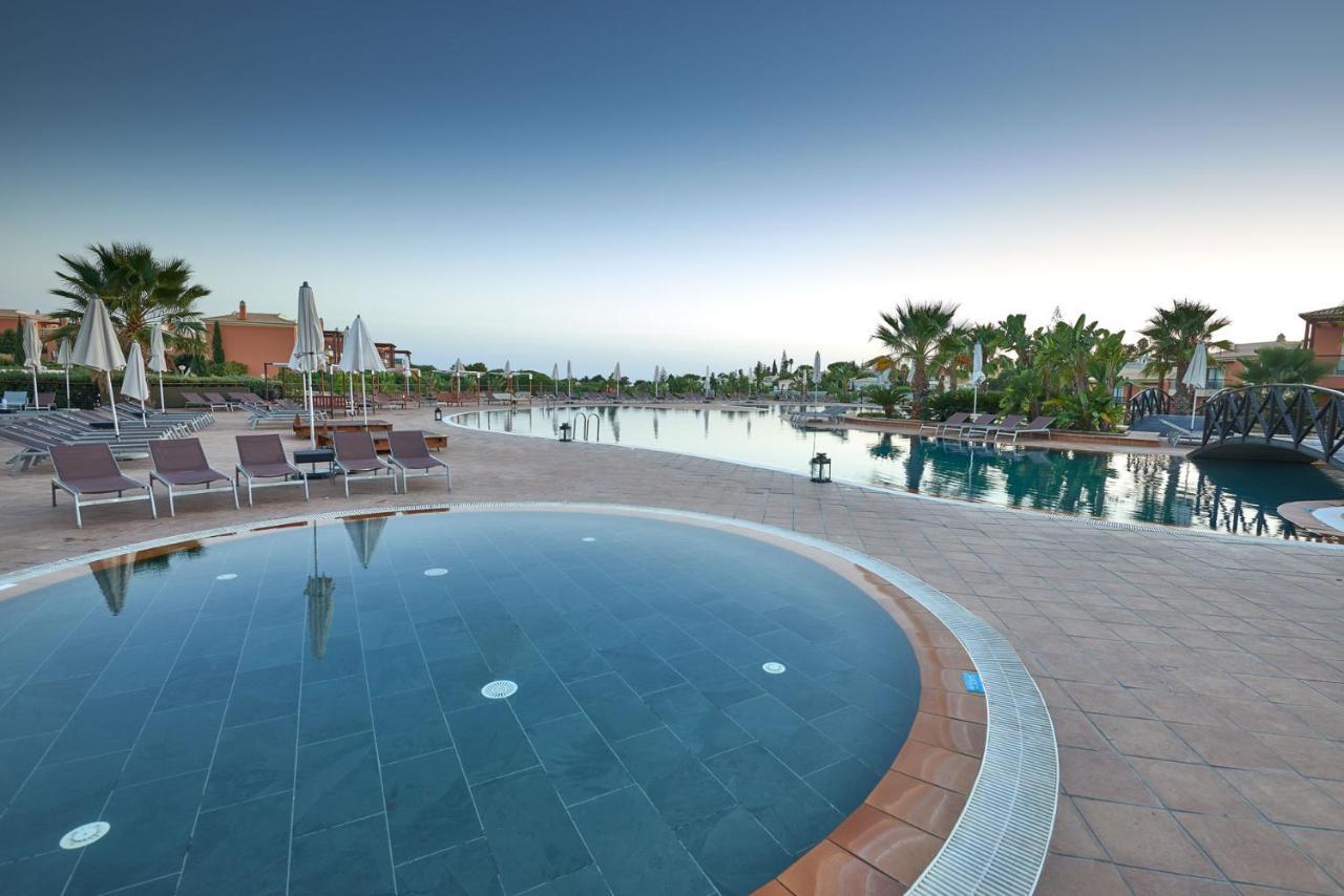 Monte Santo Resort Carvoeiro  Dış mekan fotoğraf The swimming pool at the hotel